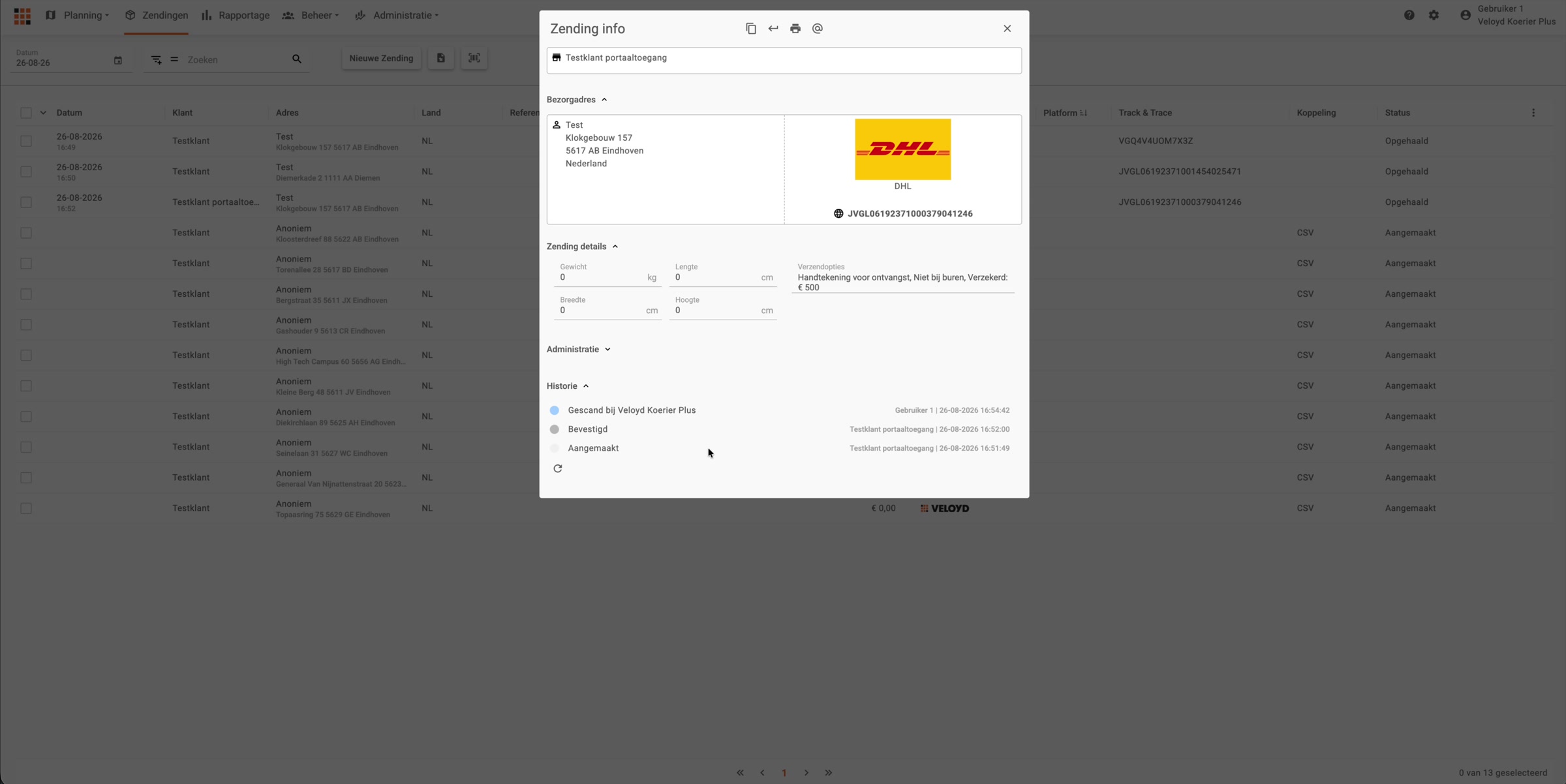 Het scherm Zending info met de historie en de knoppen om te kopiëren, retour te sturen, het label te printen en een e-mail te versturen