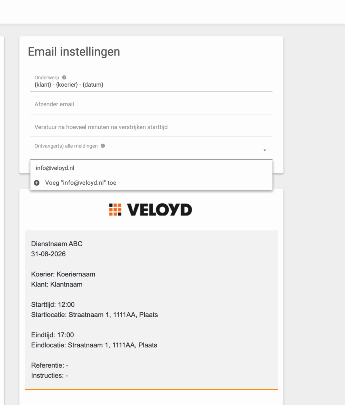 De e-mailinstellingen met variabelen in het onderwerp en een voorbeeld van de melding