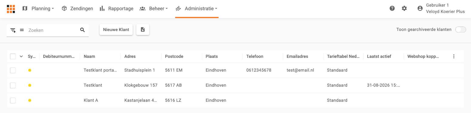 Het klantenoverzicht in Veloyd met drie klanten en de knop Nieuwe Klant
