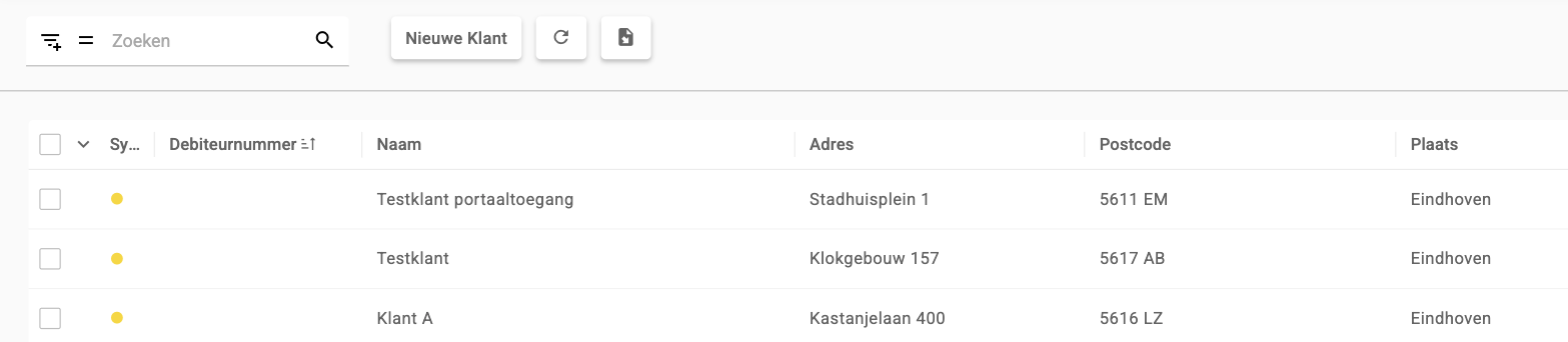 Het klantenoverzicht met de knop om klanten te synchroniseren en de kolom Sync