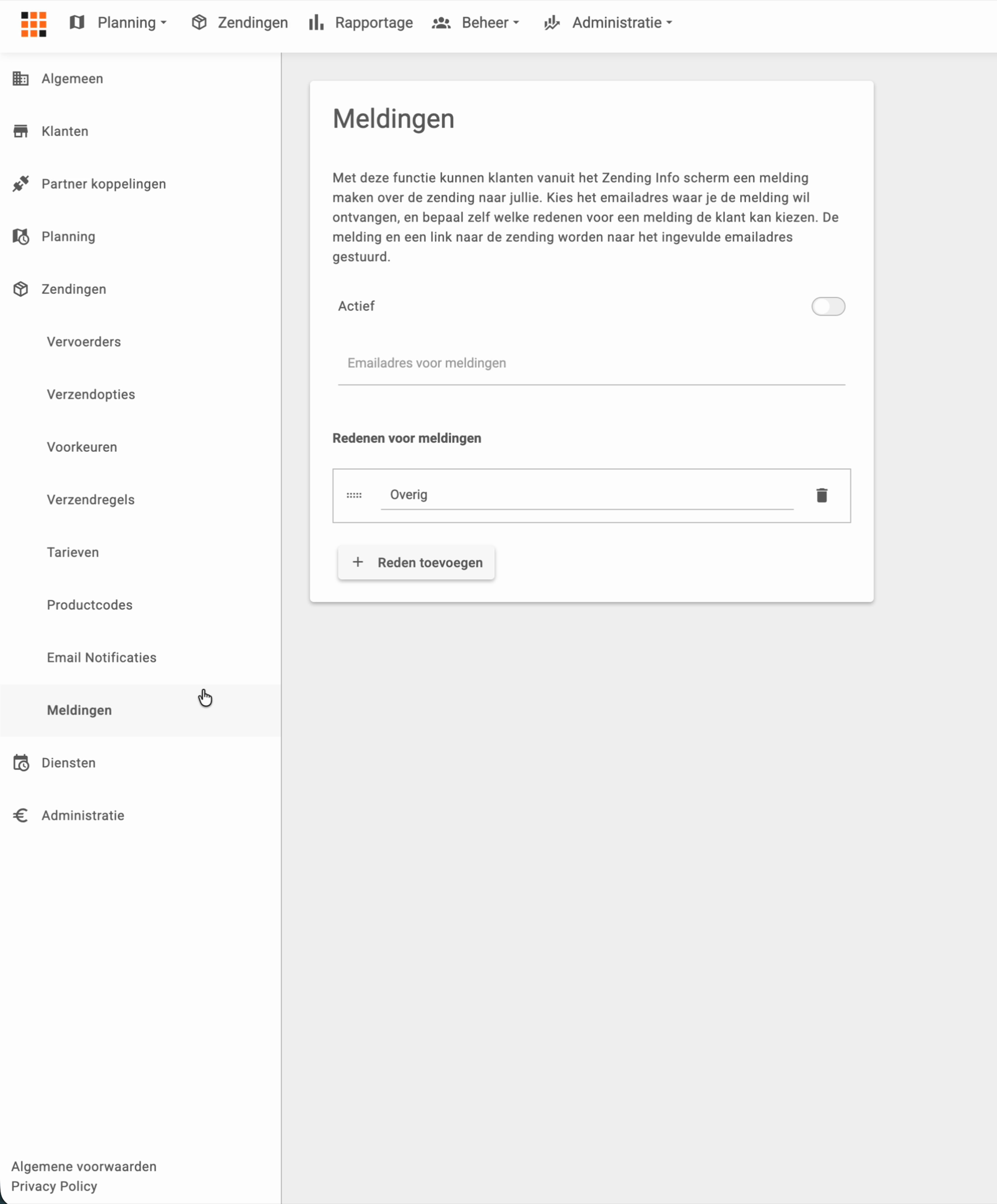 De pagina Meldingen onder Instellingen, Zendingen, met het e-mailadres voor meldingen en de redenen die de klant kan kiezen