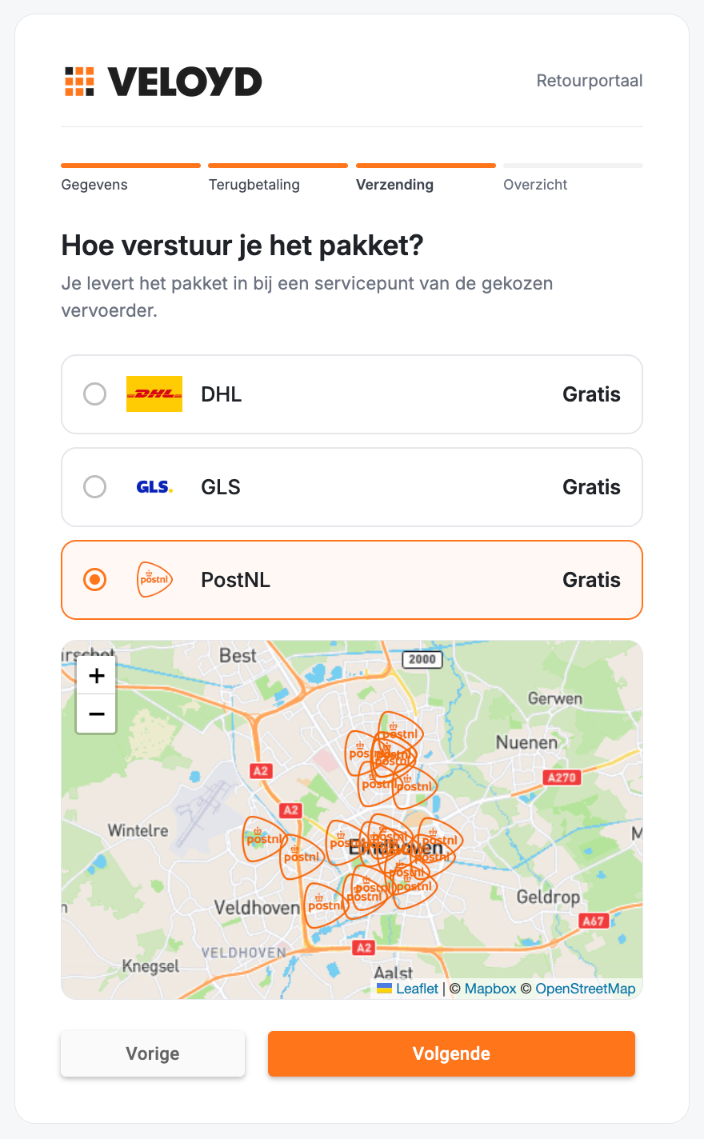 De stap Verzending in het retourportaal met de vervoerders en hun verzendkosten, en daaronder een kaart met de servicepunten van de gekozen vervoerder