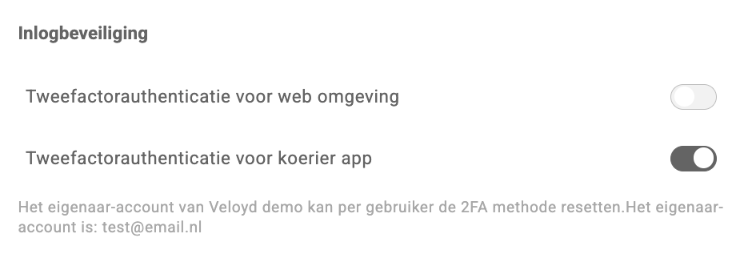 Inlogbeveiliging met de schakelaar Tweefactorauthenticatie voor koerier app aan en eronder het eigenaaraccount